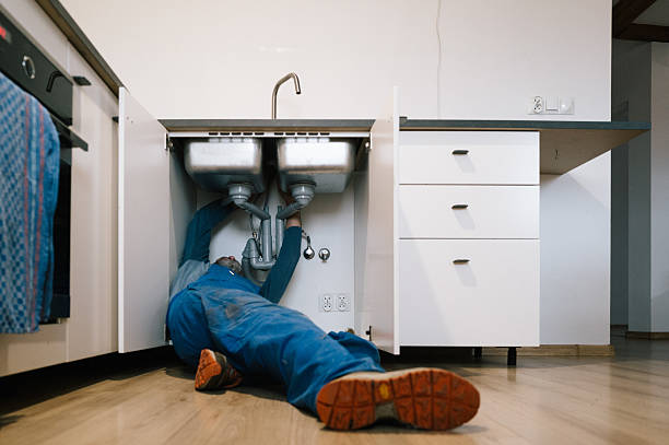 Professional Leak Detection technician working in Perryville, MO